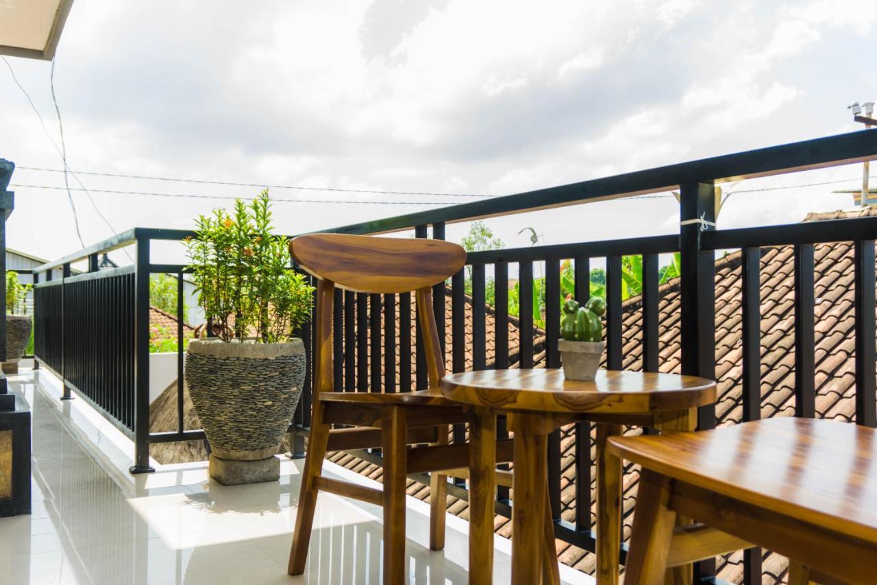 Cakra House Hotel เดนปาซาร์ ภายนอก รูปภาพ