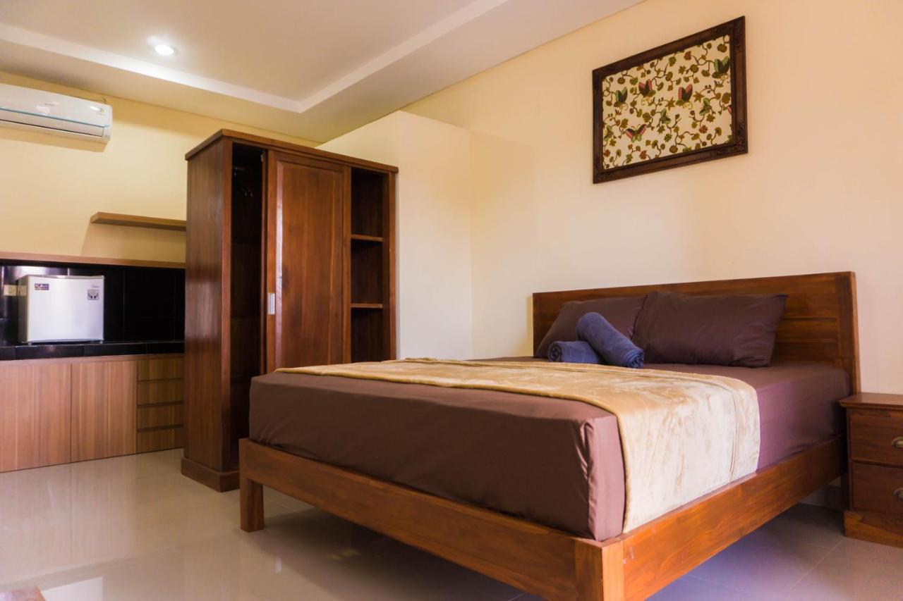 Cakra House Hotel เดนปาซาร์ ภายนอก รูปภาพ
