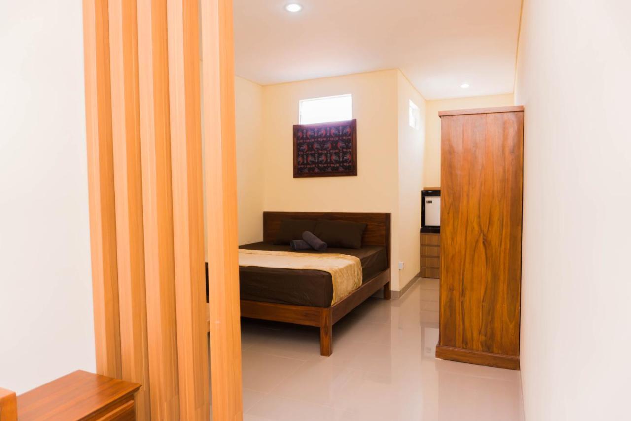 Cakra House Hotel เดนปาซาร์ ภายนอก รูปภาพ
