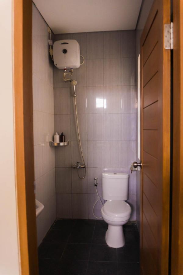 Cakra House Hotel เดนปาซาร์ ภายนอก รูปภาพ