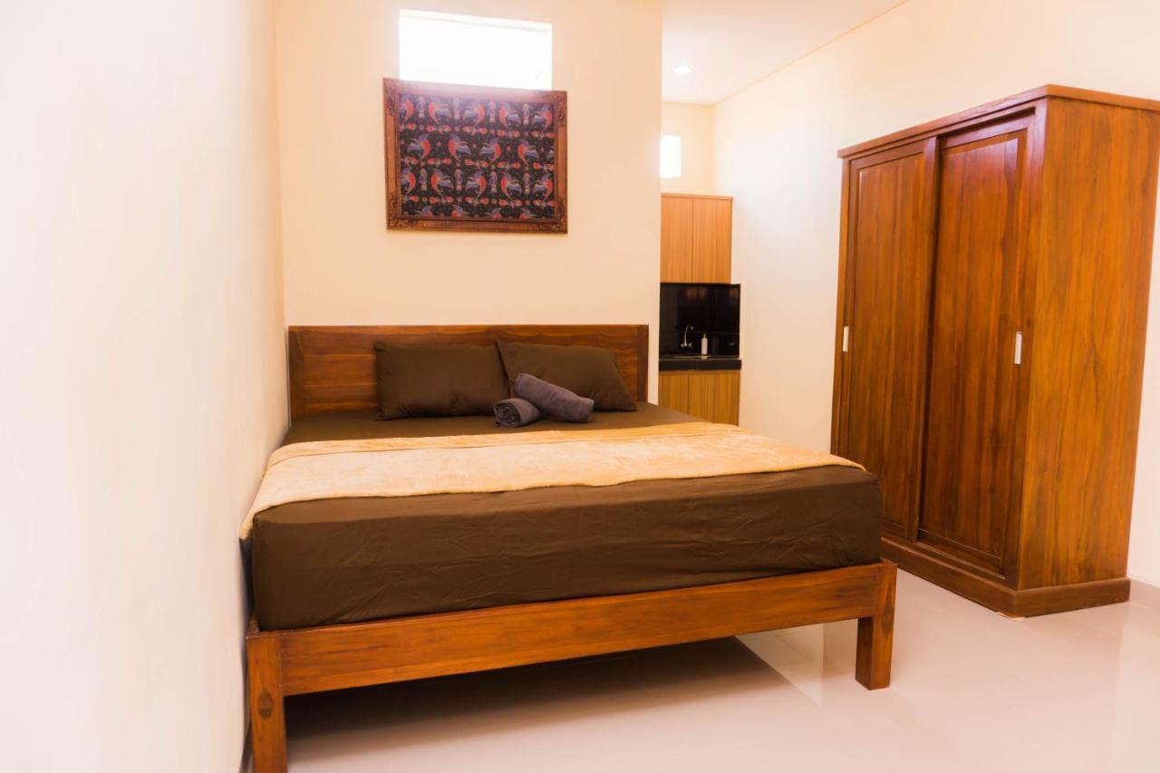 Cakra House Hotel เดนปาซาร์ ภายนอก รูปภาพ